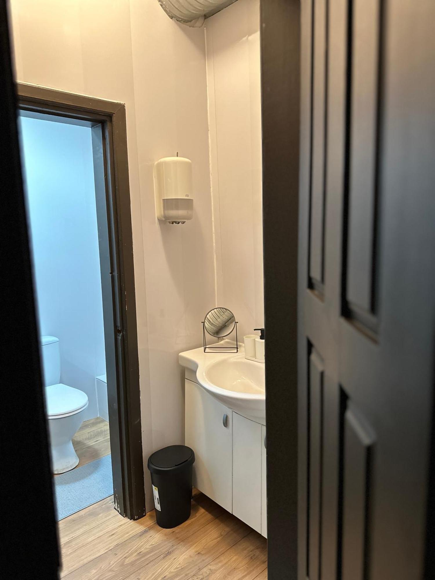 The Kliefs Vilnius - Virtual Check-In Pansiyon Dış mekan fotoğraf